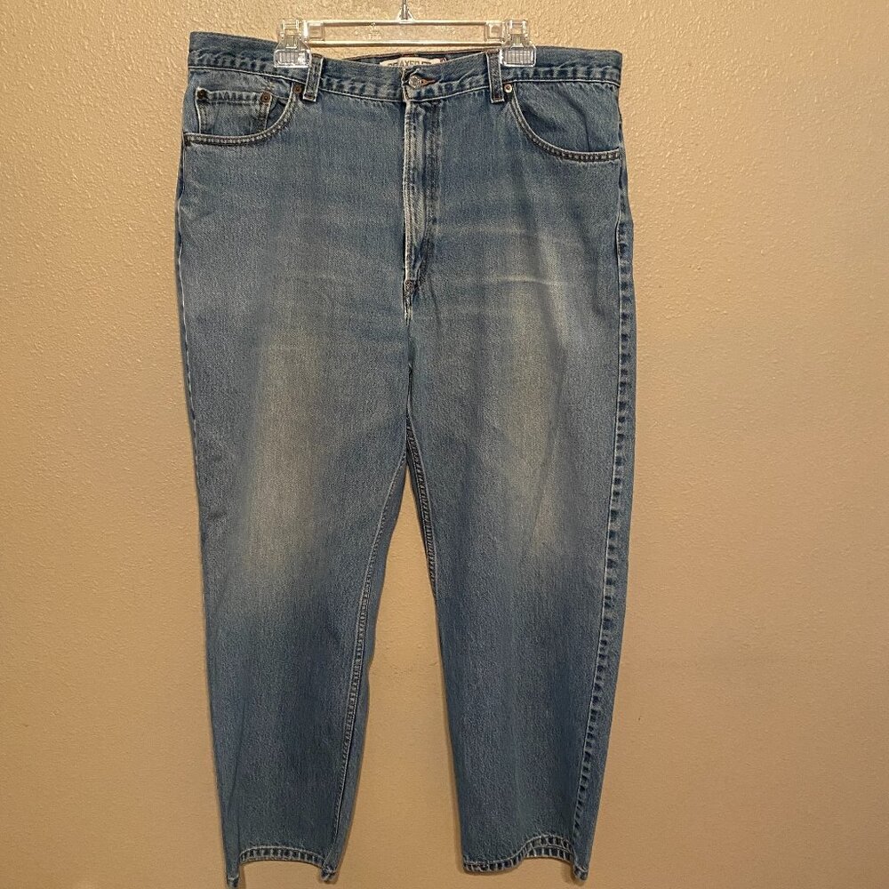 Levi’s 550 Men's Relaxed Fit Medium Wash Blue Denim Jeans Size 42x30